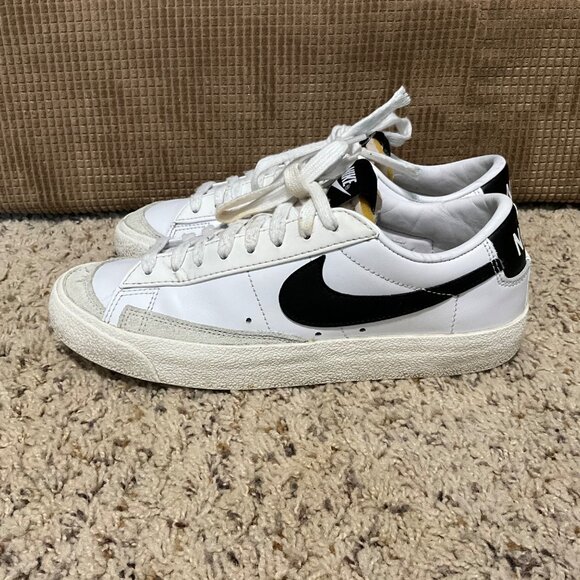 Nike Men's White and Black Sneakers - Picture 12 of 12